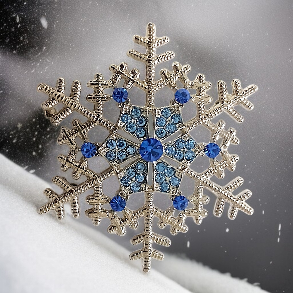 Icy Snowflake Pin Brooch Pendant Star Blue Rhinestone Crystal Winter Silver Tone - Picture 15 of 16